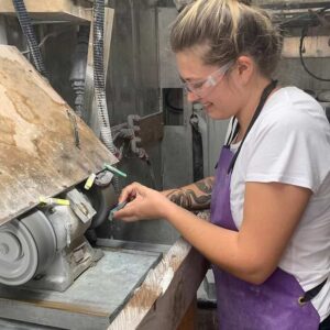 Te Koha Gallery New Zealand Pounamu carver gallery