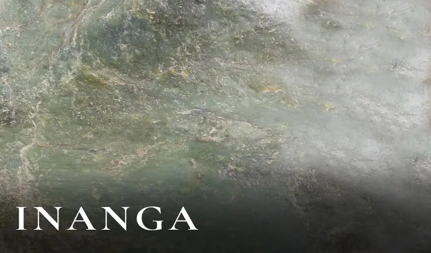 Īnanga pounamu texture, pale grey-green translucent nephrite