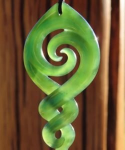 Hand carved pounamu pendant by Geoff Williams, Jade Carver NZ Golden Bay